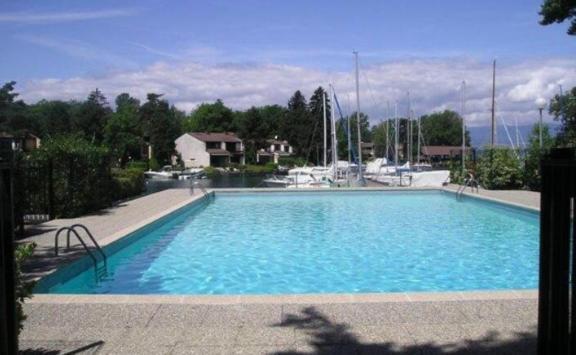 Port Ripaille, Les Grebes 24 Holiday home