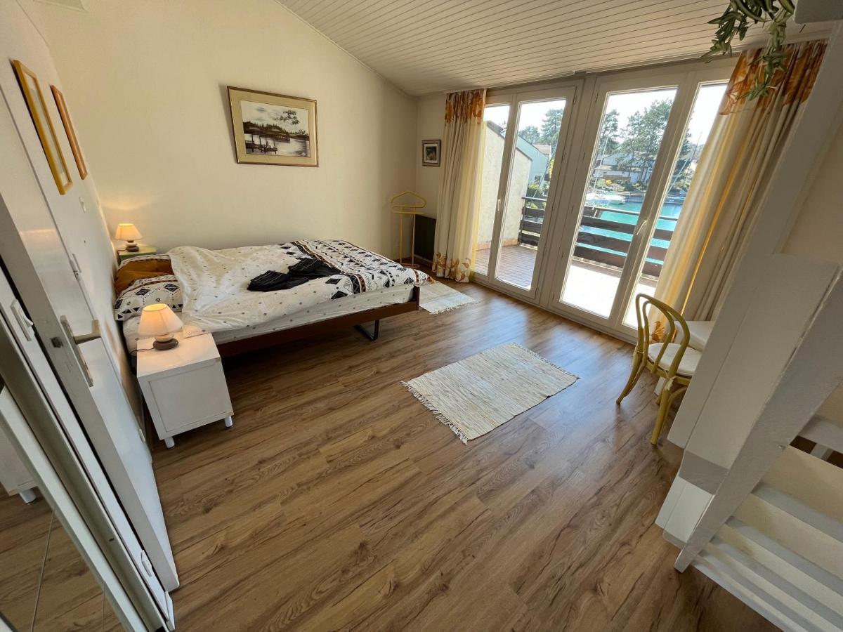 Port Ripaille, Les Grebes 24 Holiday home